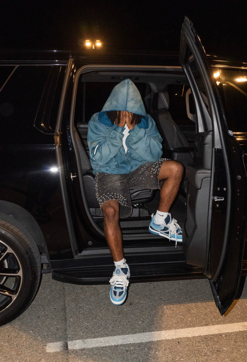 ICY BLUE DISTRESSED
